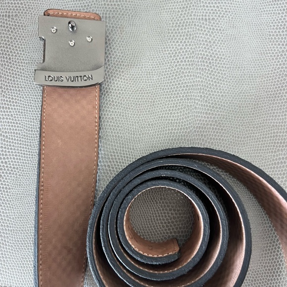 Louis Vuitton Black Checkered Leather Belt with Silver LV Buckle Size 120/48 - Picture 4 of 5